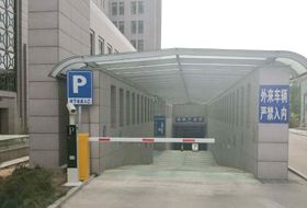 車牌識別，快速門
